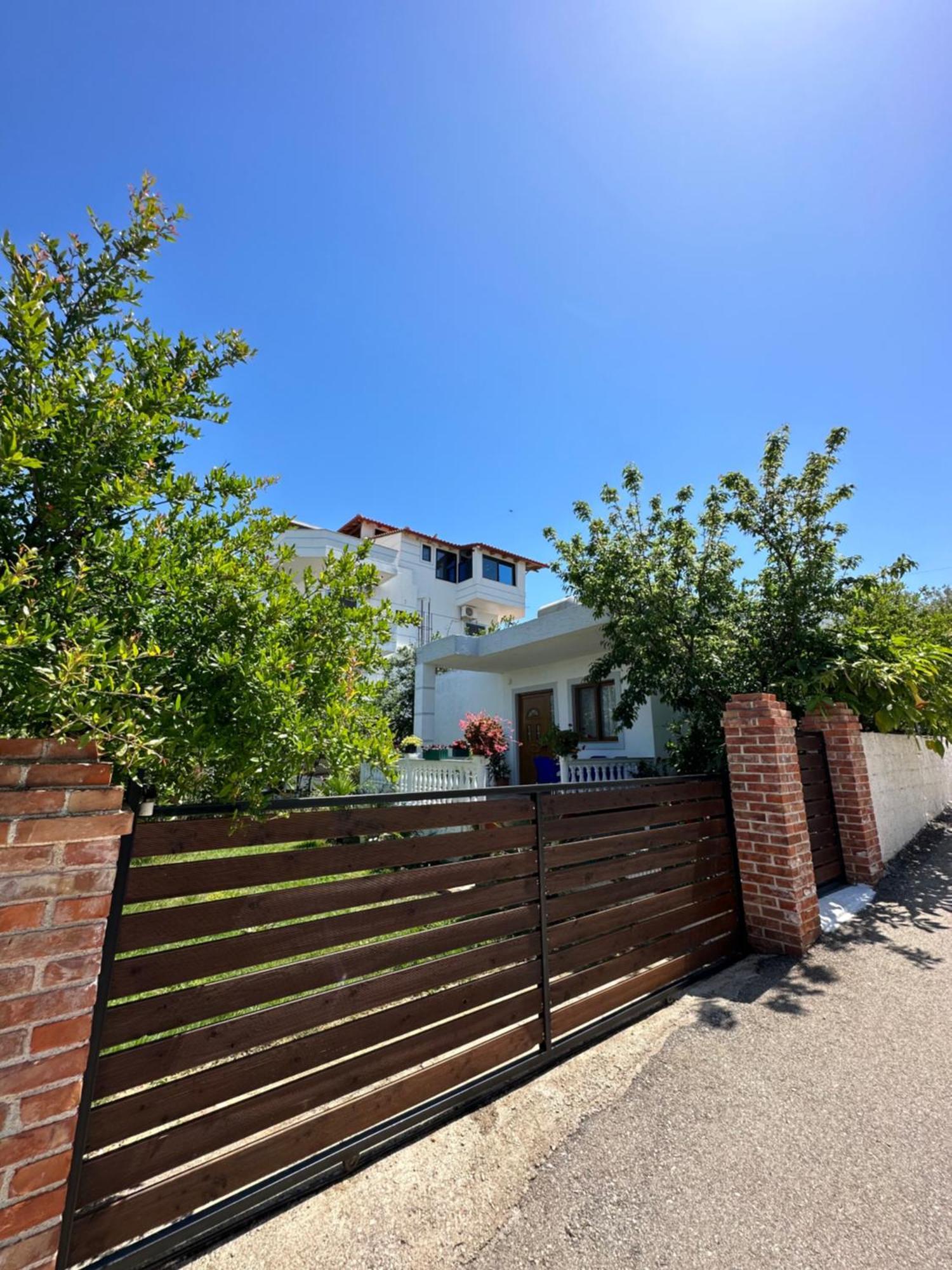 Guesthouse Xhuliano Ksamil Exterior foto